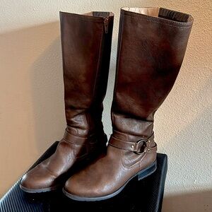 Life Stride wide-calf boots. Size 7.5 WC.